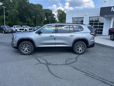 New 2026 GMC Acadia AT4 w/ Luxury Package AWD/4WD image 2