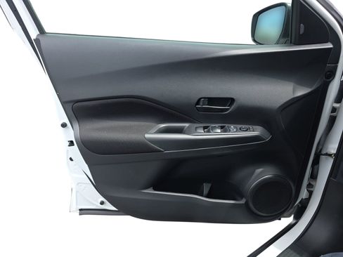Used 2022 Nissan Kicks S w/ Interior Electronics Package FWD image 22
