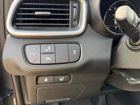 Used 2019 Kia Sorento EX image 23