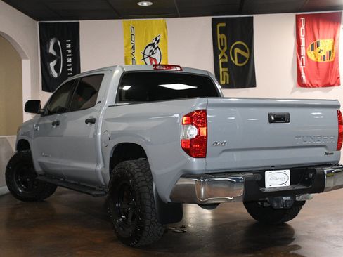 Used 2019 Toyota Tundra SR5 w/ SR5 Upgrade Package AWD/4WD image 6