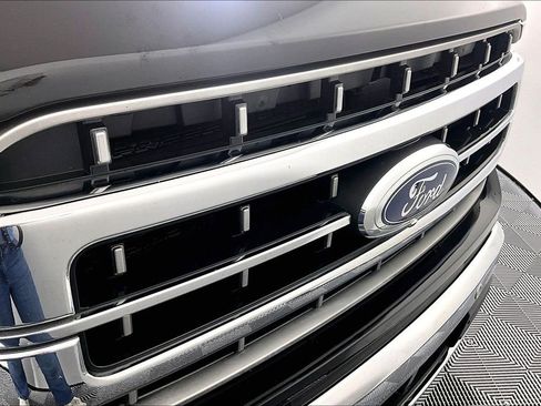 Used 2022 Ford F150 Lariat w/ Equipment Group 502A High AWD/4WD image 30