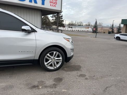Used 2021 Chevrolet Equinox Premier AWD/4WD image 14