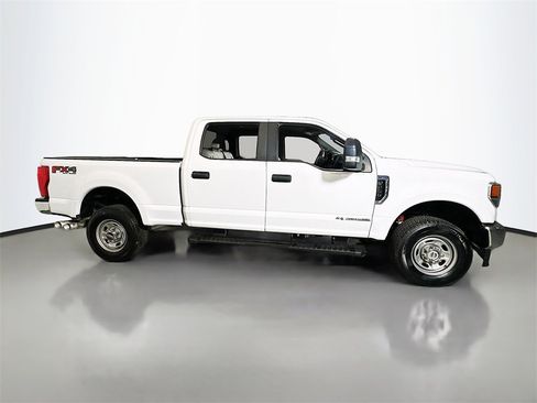 Used 2022 Ford F250 XL w/ Power Equipment Group image 9