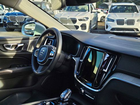 Used 2021 Volvo S60 T8 Inscription w/ Climate Package image 12