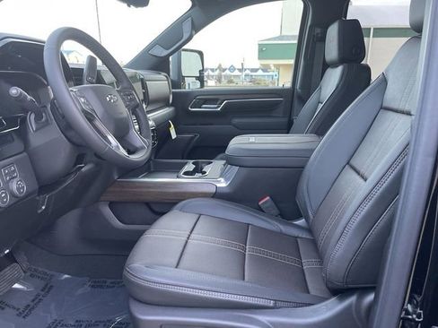 New 2026 Chevrolet Silverado 2500 High Country w/ High Country Premium Package AWD/4WD image 11