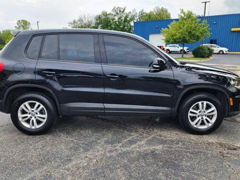 Used 2013 Volkswagen Tiguan S FWD image 3