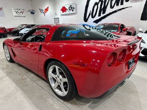 Used 2005 Chevrolet Corvette Coupe w/ Preferred Equipment Group RWD image 29