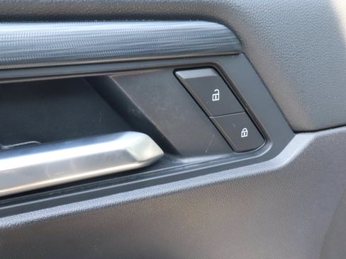Used 2026 GMC Acadia Elevation w/ Elevation Premium Package FWD image 15
