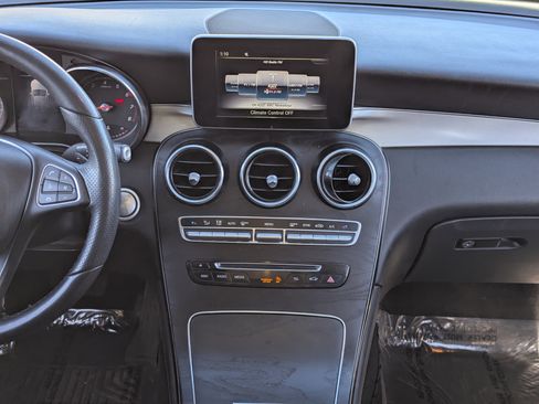 Used 2019 Mercedes-Benz GLC 300 image 14