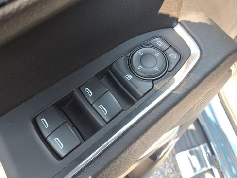 Certified 2024 Chevrolet Silverado 1500 LT AWD/4WD image 18