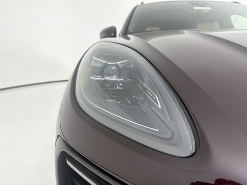 New 2026 Porsche Macan Turbo image 32