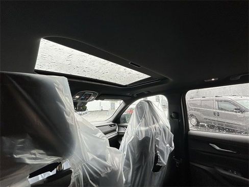 New 2025 Jeep Grand Cherokee Laredo X w/ Luxury Tech Group I image 14