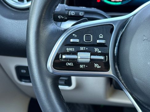 Certified 2023 Mercedes-Benz EQB 250+ w/ Exclusive Package image 29