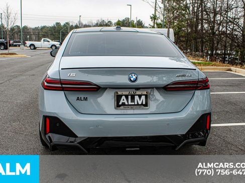 Used 2025 BMW i5 eDrive40i w/ M Sport Package RWD image 12