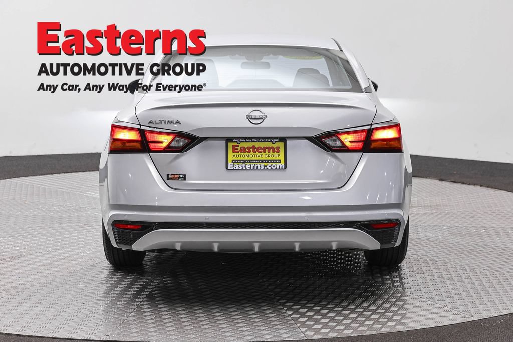 Used 2024 Nissan Altima 2.5 S FWD image 7