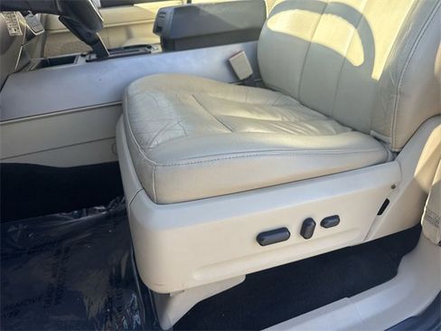 Used 2017 Ford Expedition XLT w/ Equipment Group 201A image 12