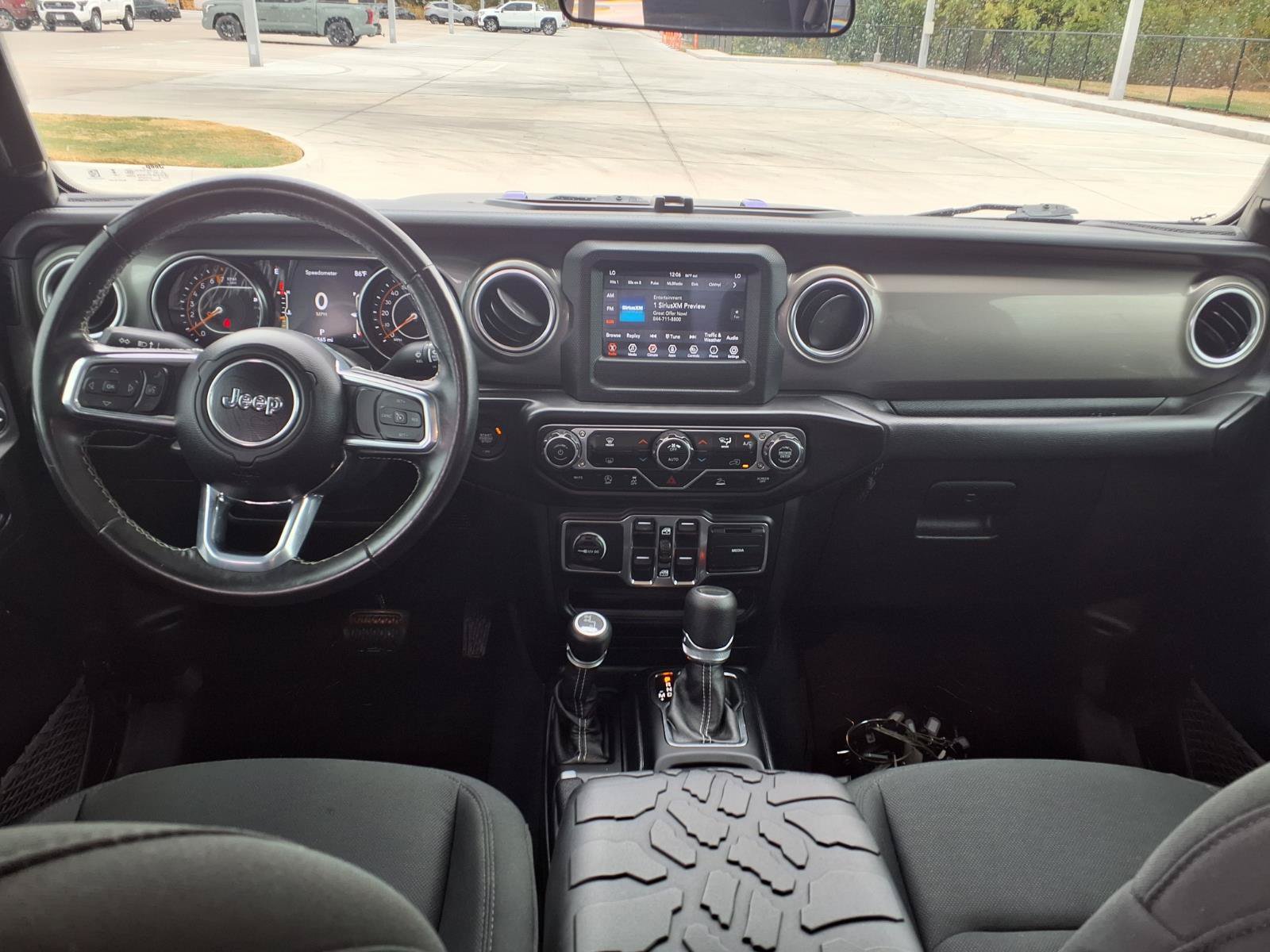 Used 2021 Jeep Gladiator Overland AWD/4WD image 11