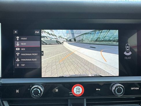 Certified 2022 Porsche Macan S image 33