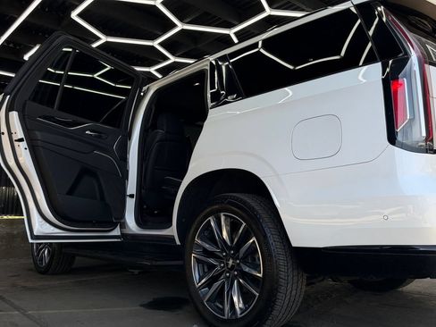 Used 2022 Cadillac Escalade Sport w/ Touring Package AWD/4WD image 35