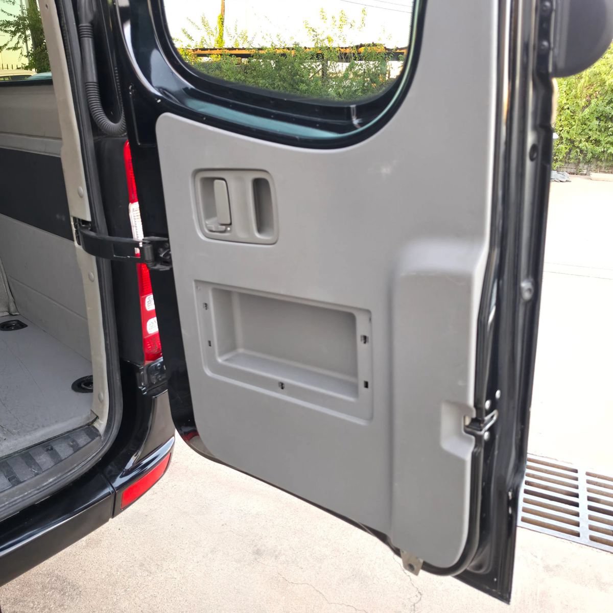 Used 2013 Mercedes-Benz Sprinter 2500 image 32