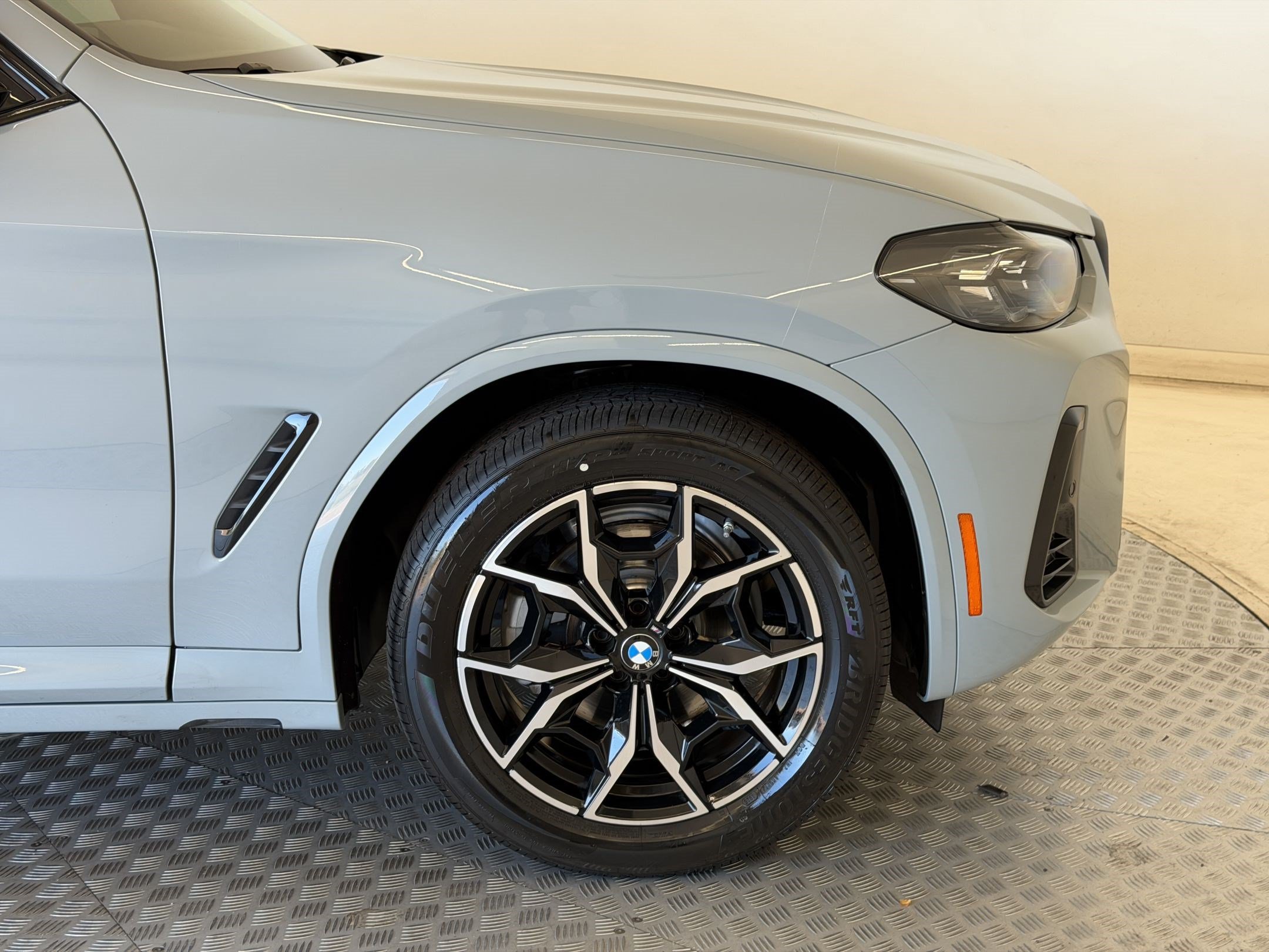Certified 2024 BMW X3 xDrive30i w/ Premium Package AWD/4WD image 13