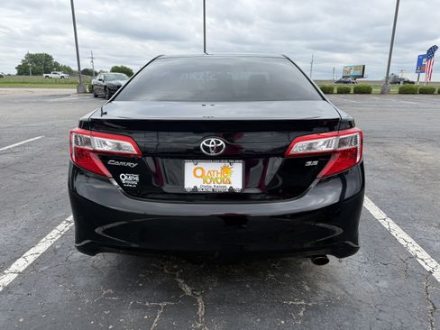 Used 2014 Toyota Camry SE FWD image 4