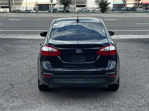 Used 2019 Ford Fiesta SE FWD image 3