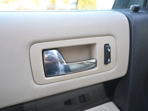 Used 2013 Ford Flex SEL image 18