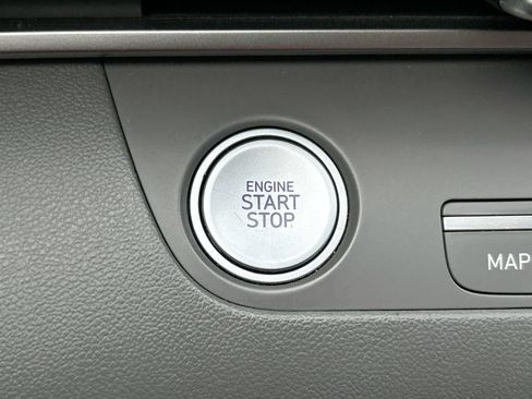Used 2023 Hyundai Elantra SEL w/ Convenience Package FWD image 17