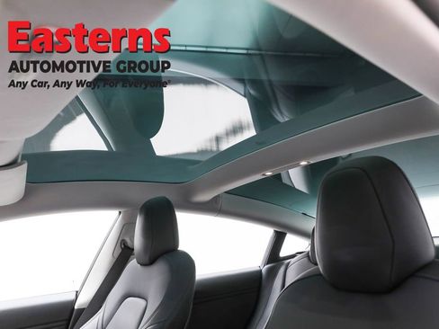 Used 2018 Tesla Model 3 Long Range image 31