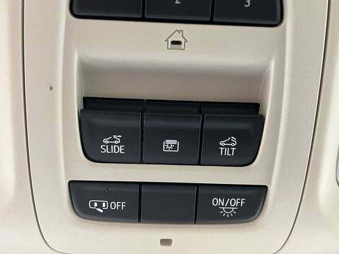 Certified 2023 Buick Envision Avenir AWD/4WD image 28