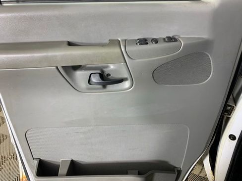 Used 2008 Ford E-150 and Econoline 150 image 21