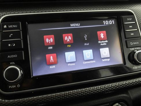 Used 2020 Nissan Kicks S FWD image 13