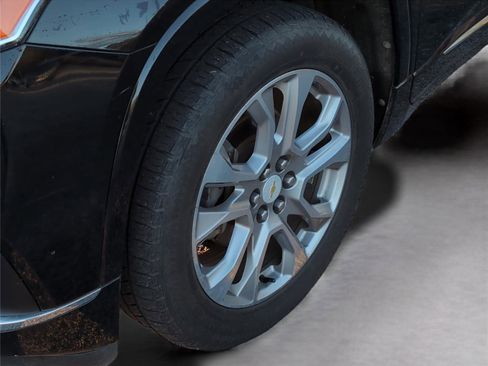 Used 2018 Chevrolet Traverse Premier w/ Driver Confidence II Package image 11