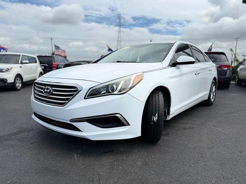 Used 2017 Hyundai Sonata SE FWD image 8