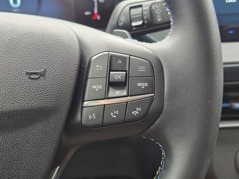 Used 2025 Ford Maverick Lobo AWD/4WD image 28