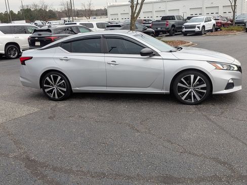 Used 2022 Nissan Altima 2.5 SR image 10