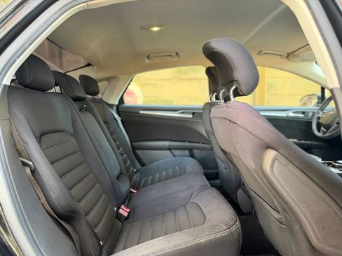 Used 2014 Ford Fusion SE FWD image 23