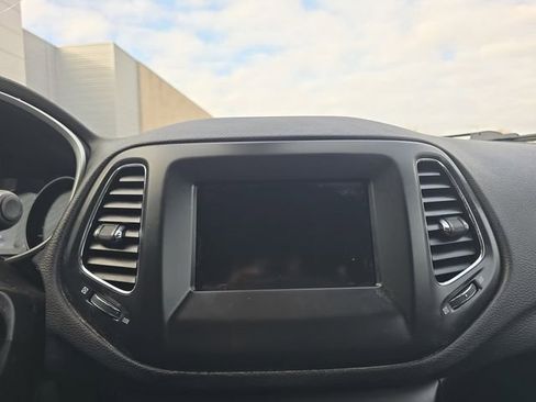 Used 2020 Jeep Compass Sport image 8