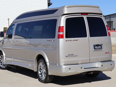 Used 2020 GMC Savana 2500 Extended w/ Enhanced Convenience Package image 8