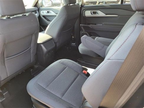 New 2026 Ford Explorer Active image 7