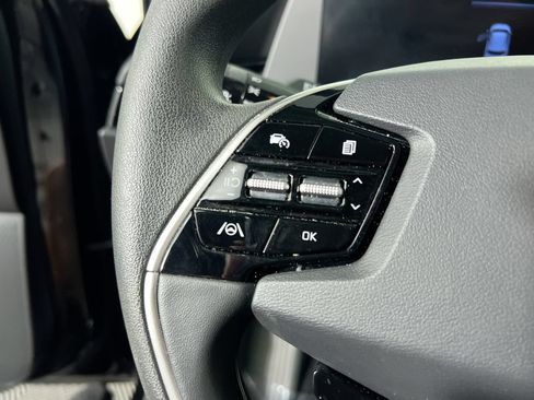 Certified 2024 Kia Niro LX FWD image 16