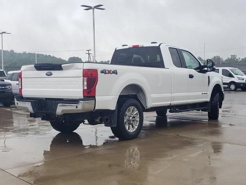 Used 2022 Ford F350 XLT w/ XLT Value Package AWD/4WD image 4