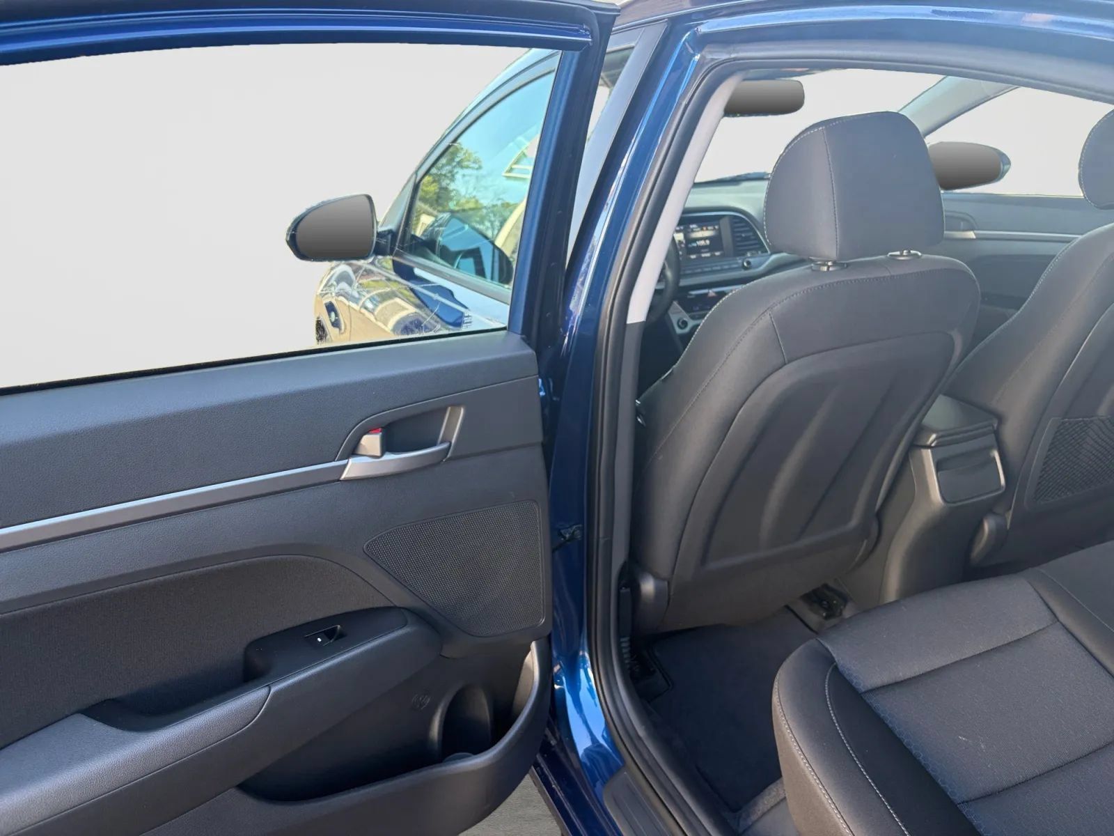 Used 2017 Hyundai Elantra Value Edition FWD image 14