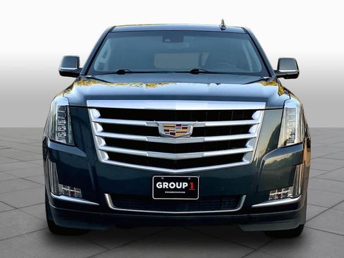 Used 2020 Cadillac Escalade Premium Luxury RWD image 4