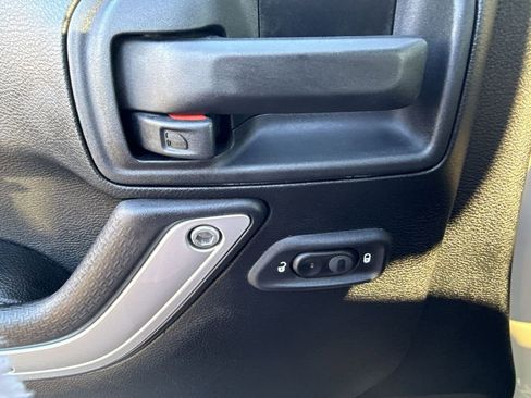 Used 2016 Jeep Wrangler Unlimited Rubicon image 15