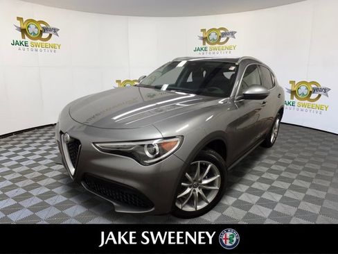 Used 2018 Alfa Romeo Stelvio Ti image 4