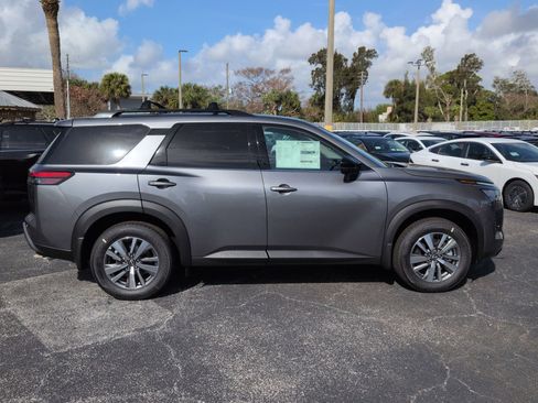 New 2026 Nissan Pathfinder SL FWD image 3