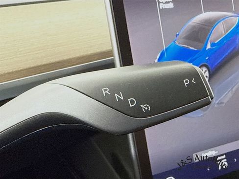 Used 2023 Tesla Model Y Long Range image 22