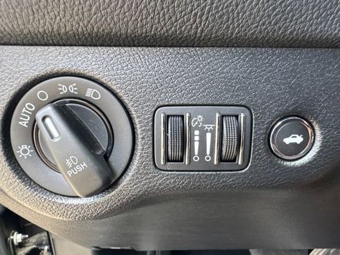 Used 2022 Dodge Challenger GT RWD image 22